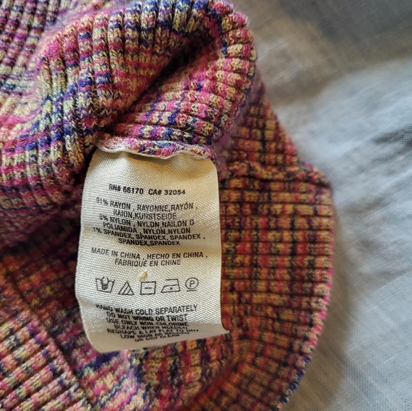 Knit t shirt from Anthropoligie, Size small - Picture 3 of 4